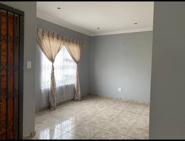 3 BEDROOM HOUSE FOR SALE IN BERGSIG